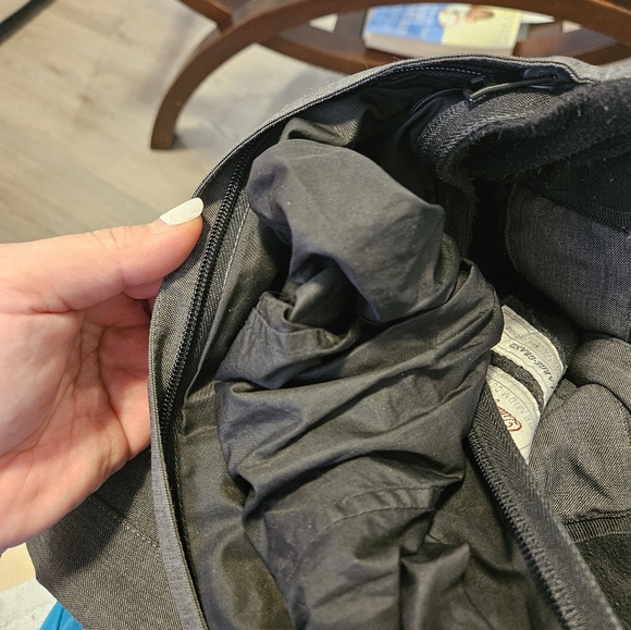 Roots Jacket - Picture 3 of 3